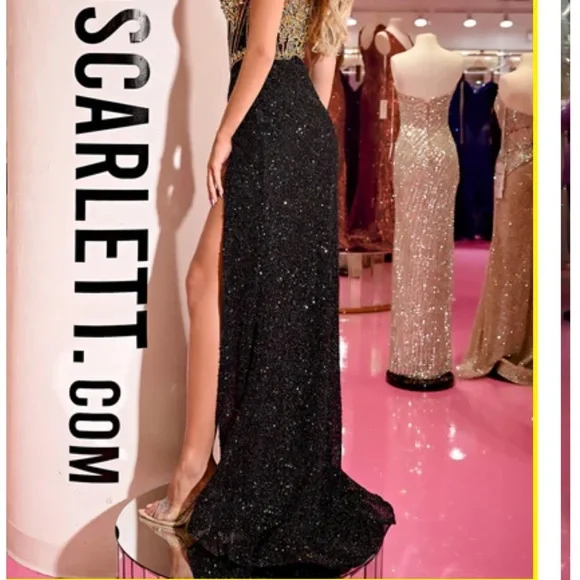 Portia and Scarlett prom dress style 24872 size 4. New with tags never worn.